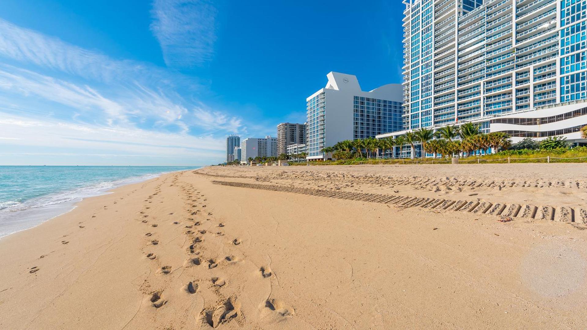 2 Bedroom Private Residence At Carillon Miami Resort -522 — Photos 2