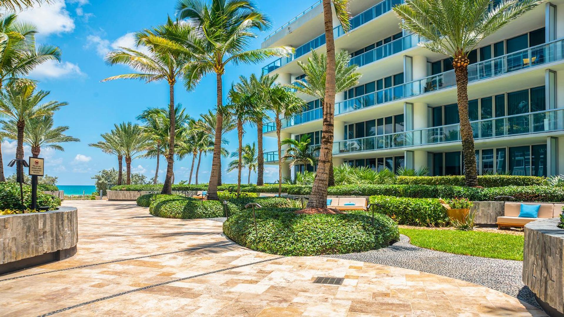 2 Bedroom Private Residence At Carillon Miami Resort -522 — Photos 3
